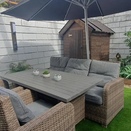 Lempicka - Jolie Maison, Jardin, Parking Prive بيت للعطل